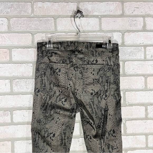 Kut from the Kloth Donna High Rise Ankle Skinny Jeans in Snakeskin Wash Size 4 - Picture 6 of 9